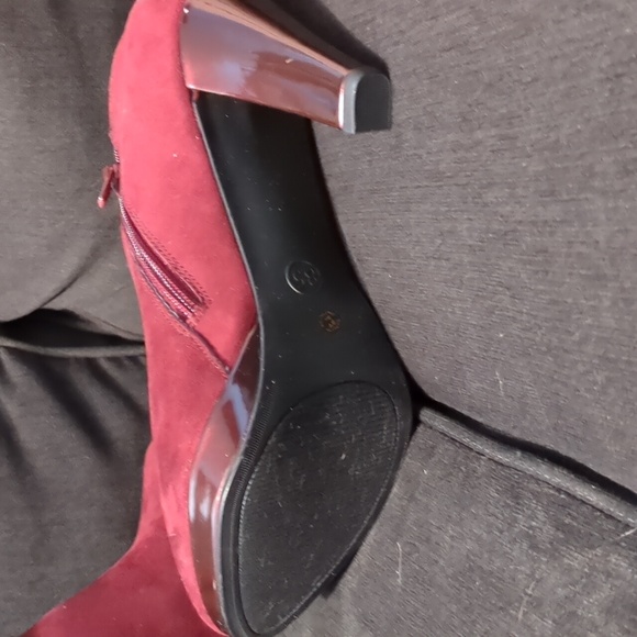 Burgundy Booties East Fifth 8.5 - Picture 3 of 5